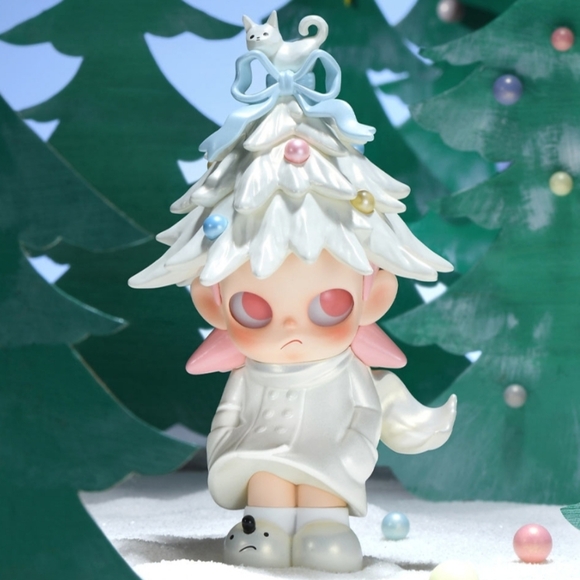 POP MART Accessories - Zsiga The Winter of Gifts Series Figures NIB - Snow Cedar
